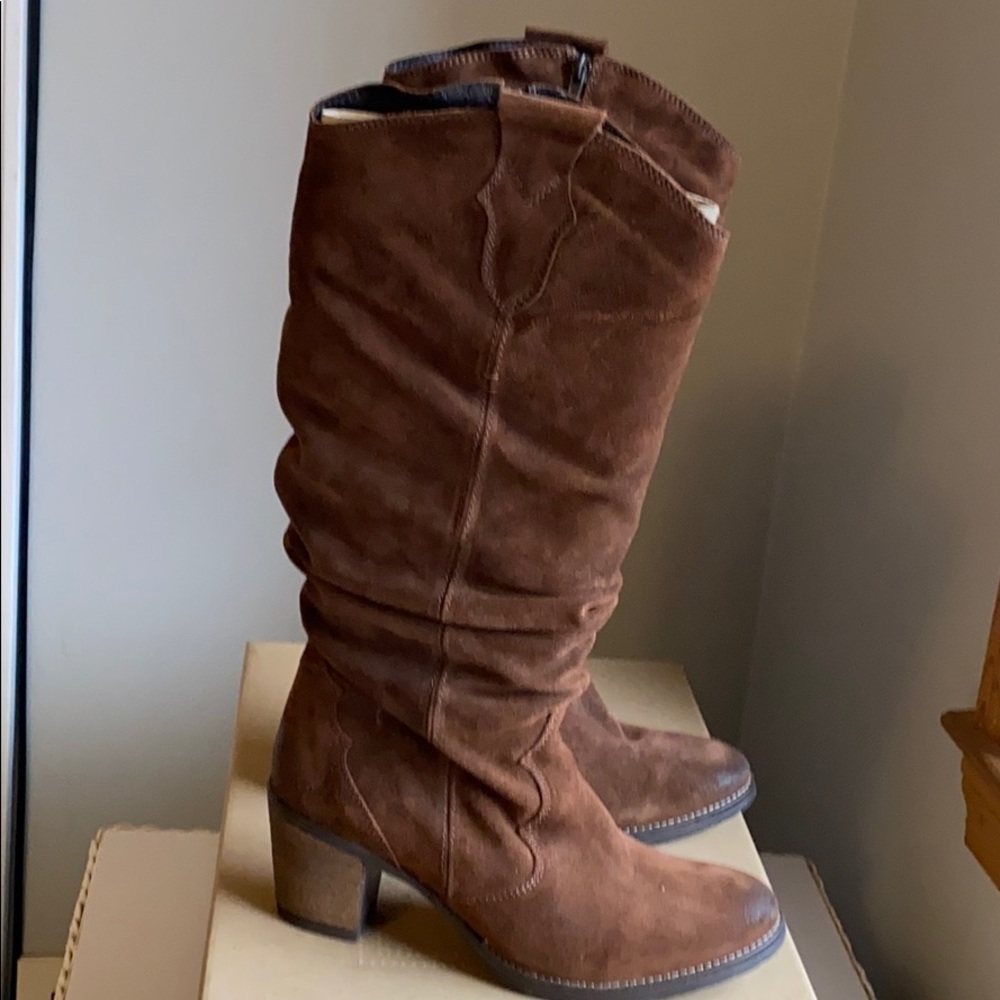 Taos Boom boot in cognac size 10